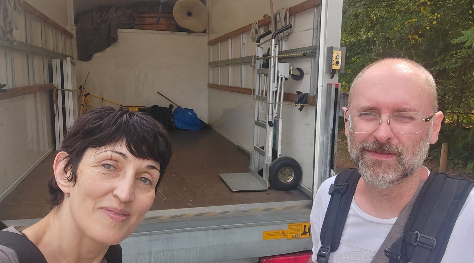 Dismantling streamer Paula at the Willows Green, Alice Holt Forest. Group photo, from left to right: Anna Xambó and Luigi Marino.